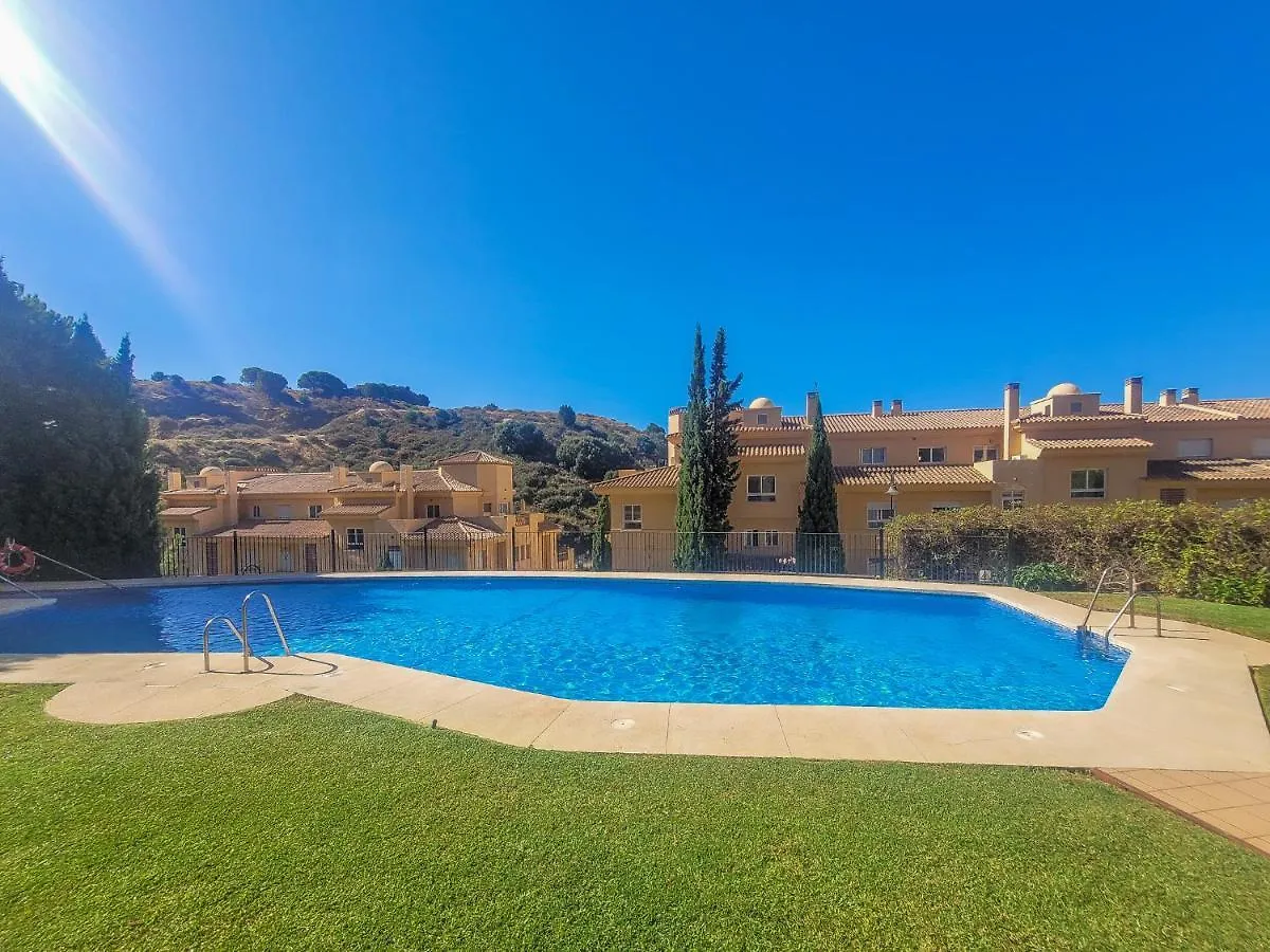 Relaxing Retreat In Princess Park Sitio de Calahonda Apartment